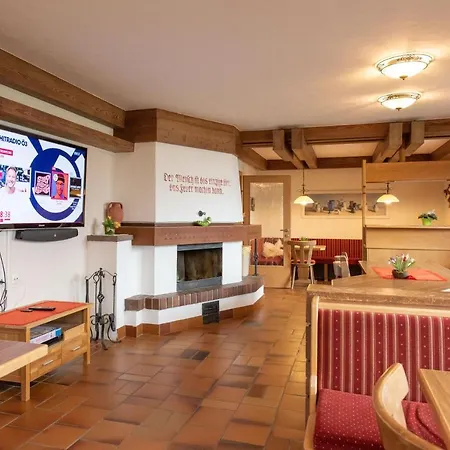 Jugend- Und Venedigerhof