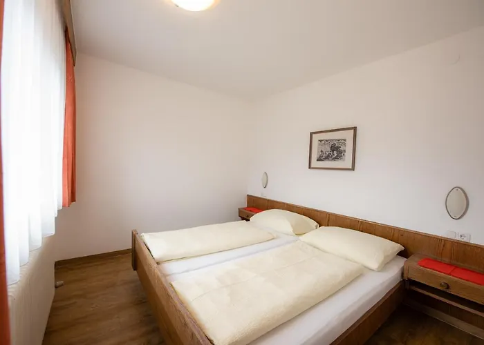 吉恩德法米乐恩维迪吉尔豪弗酒店 酒店 3*