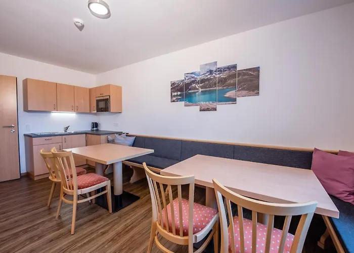 吉恩德法米乐恩维迪吉尔豪弗酒店 酒店 3*