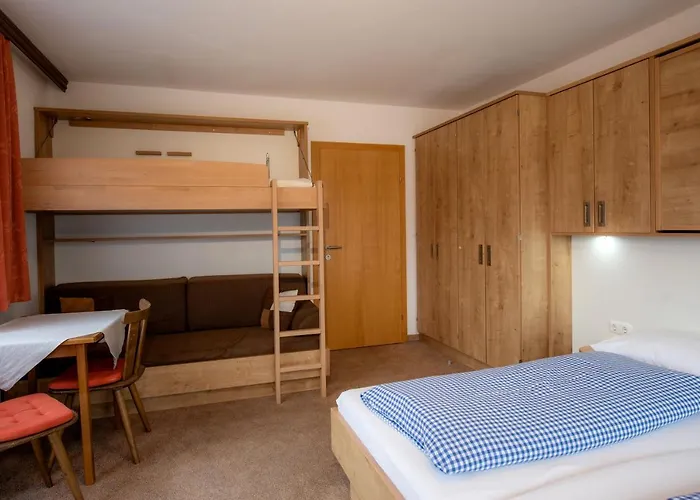 吉恩德法米乐恩维迪吉尔豪弗酒店 酒店