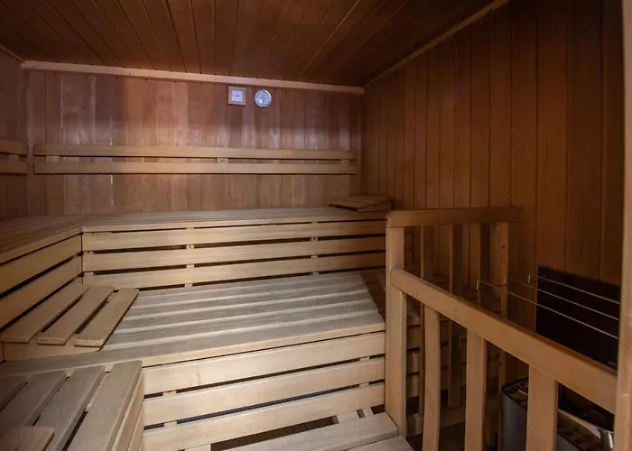 吉恩德法米乐恩维迪吉尔豪弗酒店 Neukirchen am Großvenediger